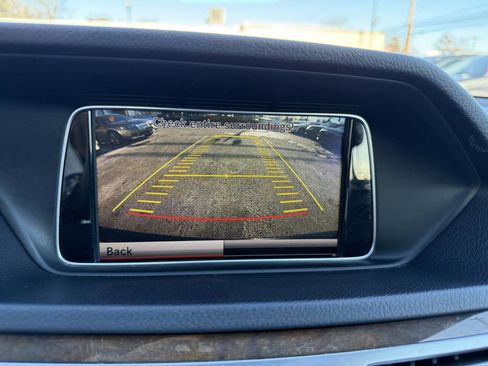 Used 2015 Mercedes-Benz E 350 E 350 4MATIC AWD 4dr Wagon w/ Premium 1 Package image 27