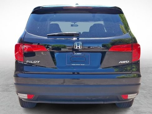 Used 2017 Honda Pilot EX image 5