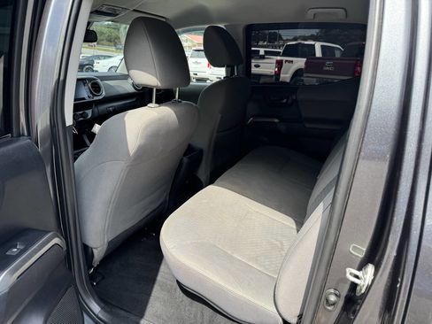 Used 2020 Toyota Tacoma SR5 image 8