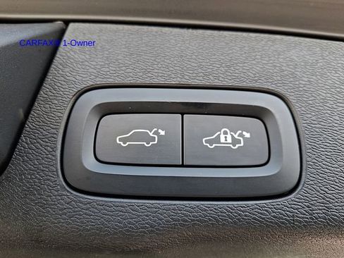 Certified 2023 Volvo XC60 B5 Ultimate w/ Climate Package AWD/4WD image 32