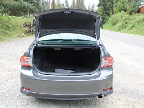 Used 2013 Toyota Corolla S w/ Premium Pkg FWD image 16