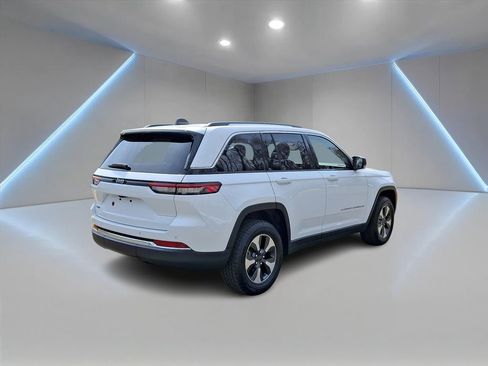 Used 2023 Jeep Grand Cherokee 4WD 4xe image 5