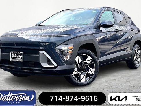 Used 2025 Hyundai Kona SEL image 1
