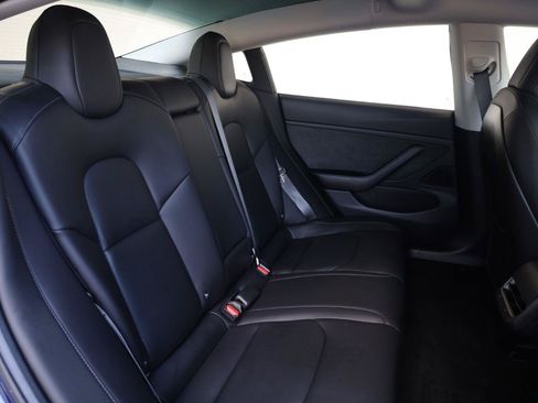 Used 2018 Tesla Model 3 Long Range RWD image 21