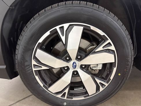 Used 2021 Subaru Forester Touring AWD/4WD image 43