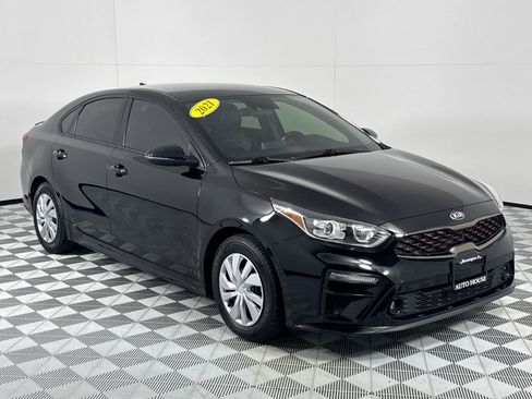 Used 2021 Kia Forte GT-Line image 3