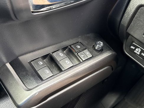 Used 2023 Toyota Tacoma TRD Off-Road w/ TRD Premium Off Road Package image 16