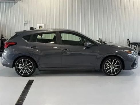 Used 2024 Subaru Impreza 2.0i Sport image 2