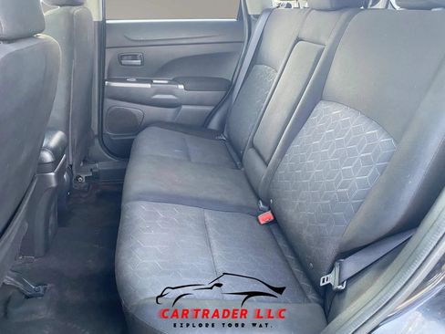 Used 2021 Mitsubishi Outlander Sport SE FWD image 11