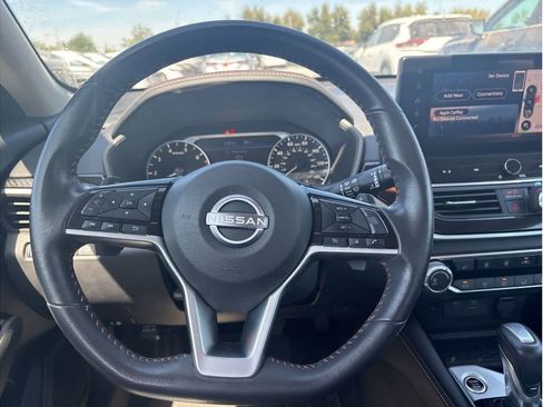Used 2023 Nissan Altima 2.5 SR w/ SR Premium Package image 23
