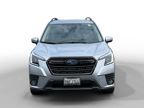 Used 2022 Subaru Forester Premium AWD/4WD image 8