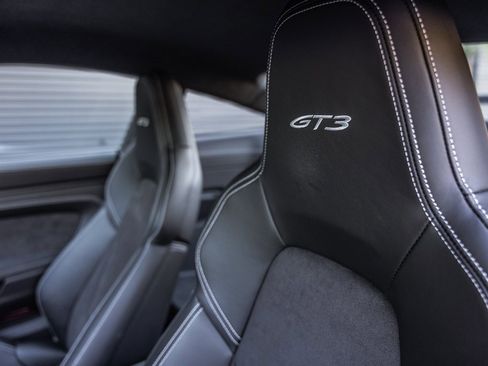 Used 2022 Porsche 911 GT3 image 17