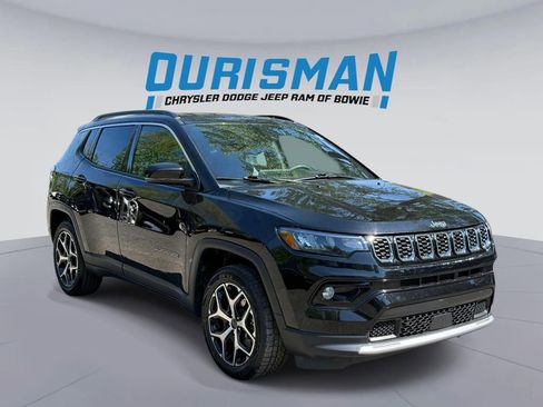 Used 2025 Jeep Compass Limited AWD/4WD image 1
