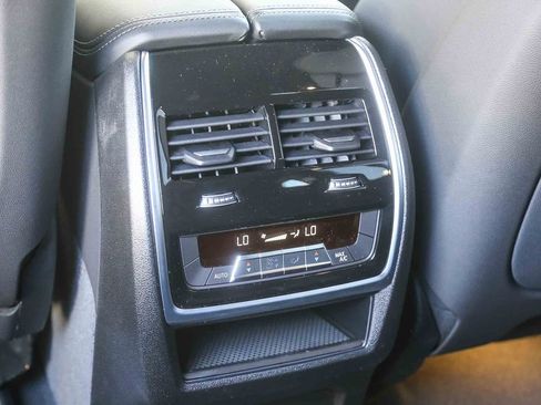 Used 2026 BMW X7 xDrive40i w/ M Sport Package AWD/4WD image 16