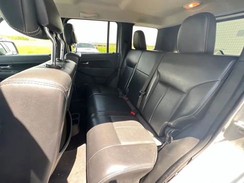 Used 2012 Jeep Liberty Sport AWD/4WD image 14