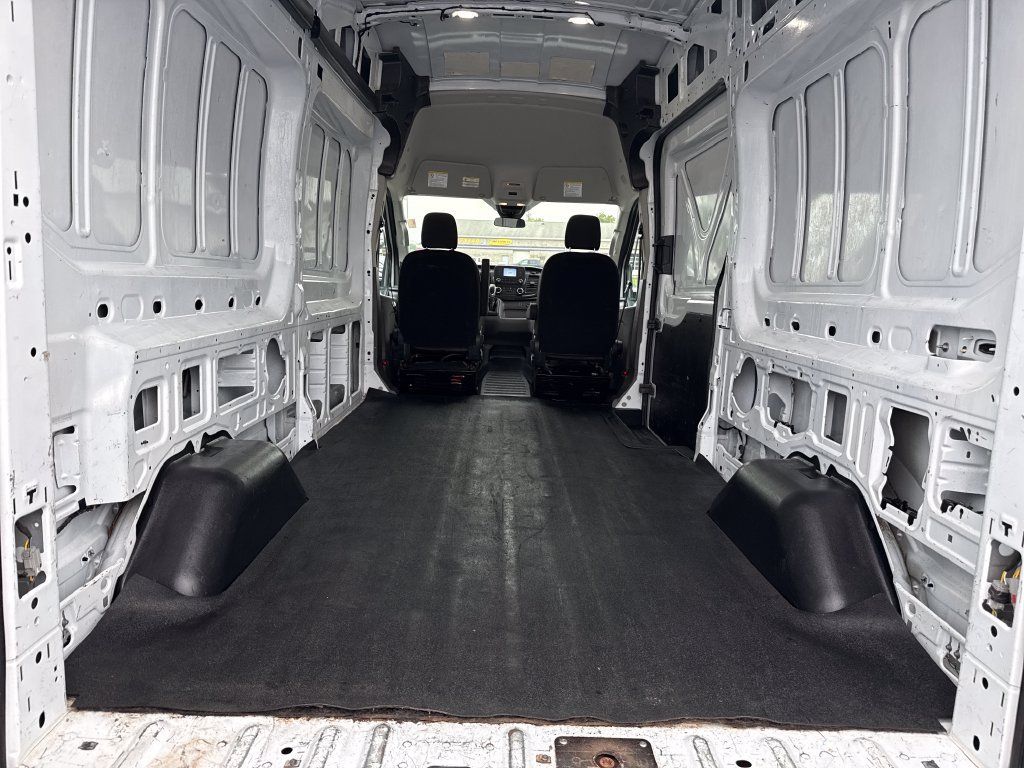 Used 2023 Ford Transit 250 148 High Roof RWD image 17