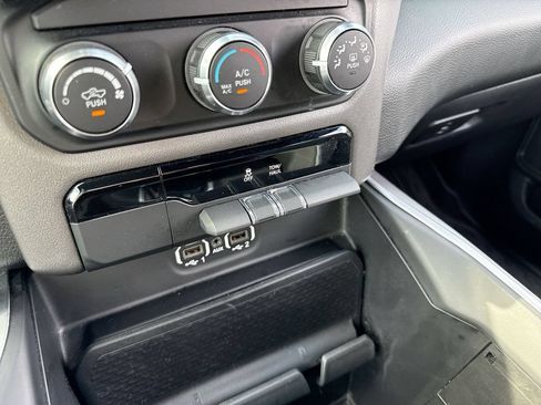 Used 2021 RAM 1500 Big Horn AWD/4WD image 19