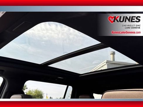 New 2026 Chevrolet Suburban High Country w/ Sun And Tow Package AWD/4WD image 33