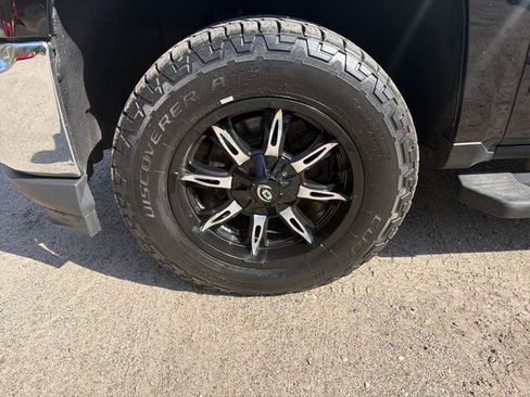 Used 2017 Chevrolet Silverado 1500 LT w/ All Star Edition AWD/4WD image 30