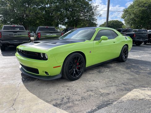 Used 2019 Dodge Challenger R/T Scat Pack RWD image 4