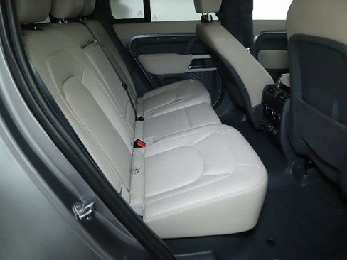 Certified 2023 Land Rover Defender 110 SE AWD/4WD image 31