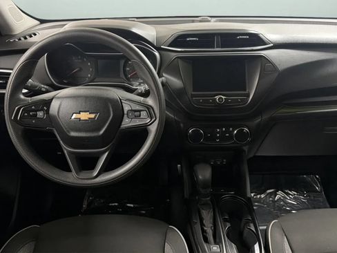 Used 2023 Chevrolet TrailBlazer LS FWD image 11