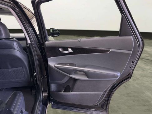 Used 2018 Kia Sorento EX w/ EX Advanced Touring Package image 21