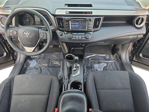 Used 2017 Toyota RAV4 XLE FWD image 9