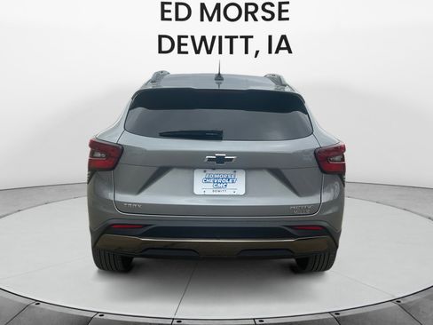 Used 2025 Chevrolet Trax ACTIV w/ Sunroof Package FWD image 4