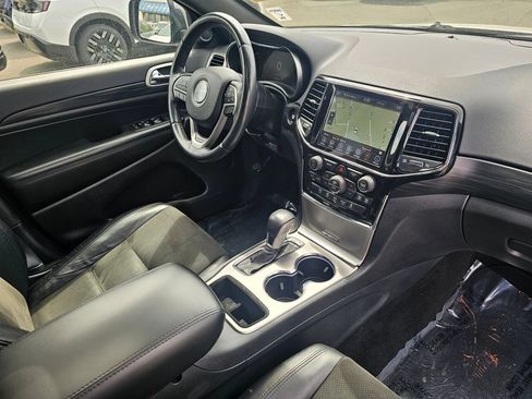 Used 2020 Jeep Grand Cherokee Altitude AWD/4WD image 30