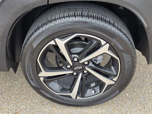 Used 2023 Chevrolet TrailBlazer RS w/ Convenience Package FWD image 28