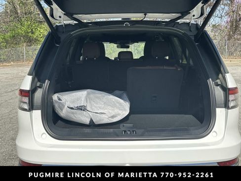 New 2026 Lincoln Aviator Reserve w/ Illumination Package RWD image 35