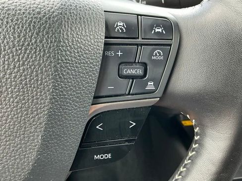 Used 2025 Toyota Camry SE FWD image 24