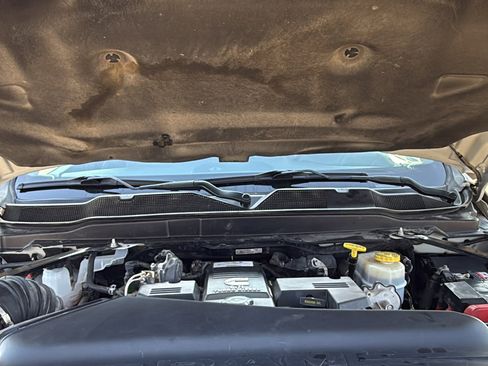 Certified 2019 RAM 3500 Laramie image 31