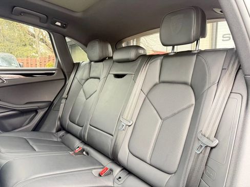 Used 2021 Porsche Macan image 14