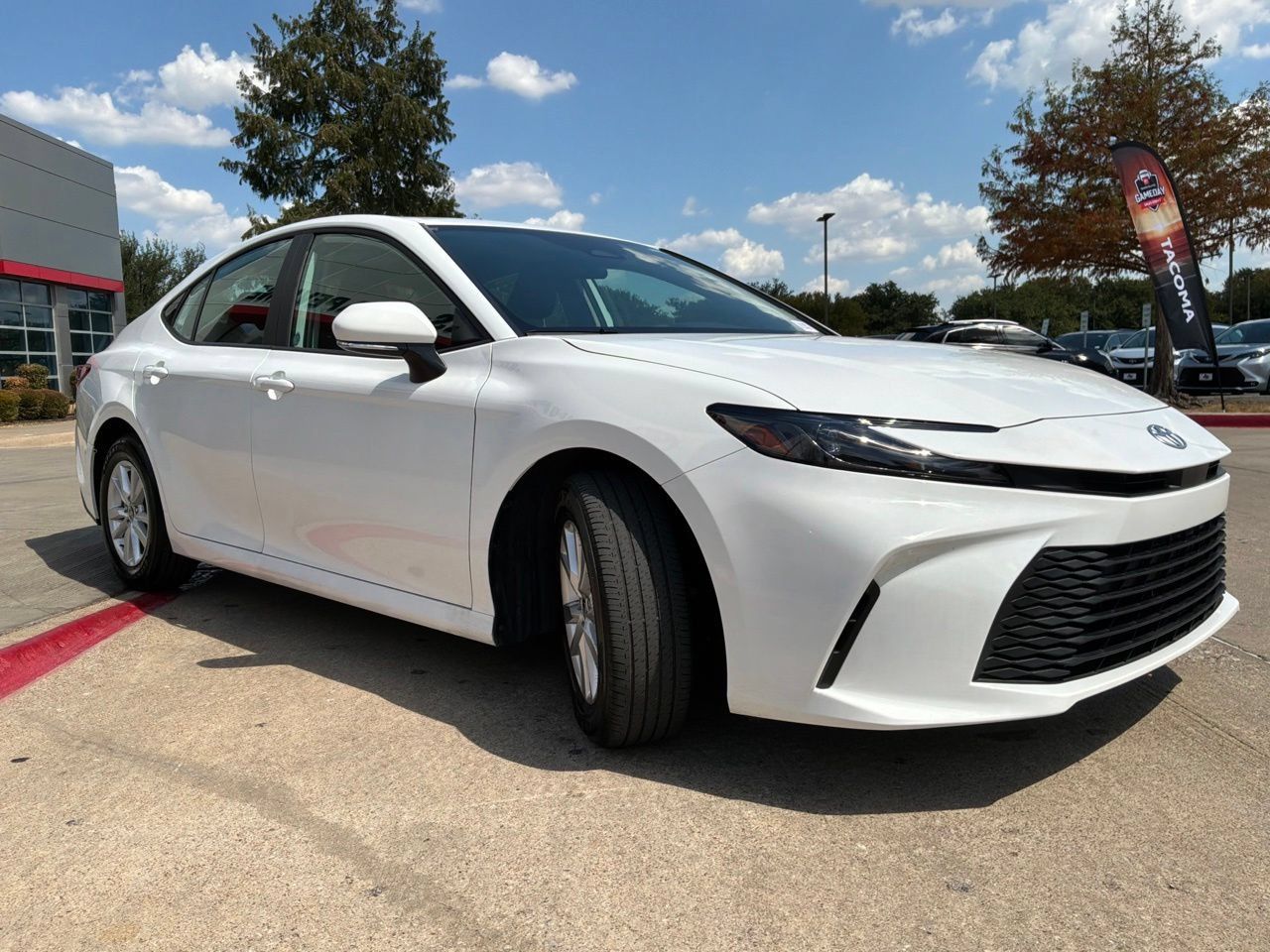 Used 2026 Toyota Camry LE FWD image 4