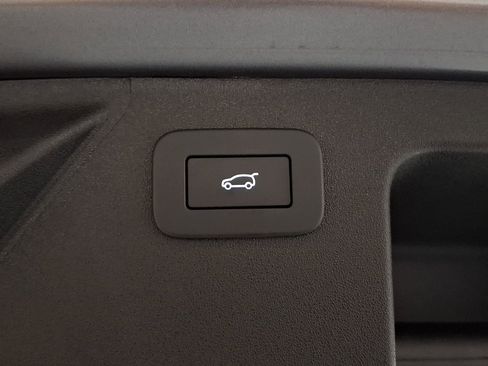 Certified 2025 Land Rover Discovery Sport S AWD/4WD image 28