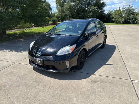 Used 2013 Toyota Prius Two image 1