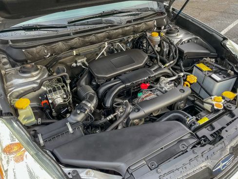 Used 2010 Subaru Outback 2.5i Premium image 43