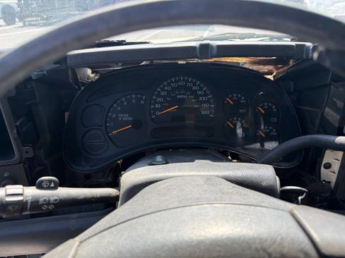 Used 2004 Chevrolet Silverado 1500 W/T RWD image 10