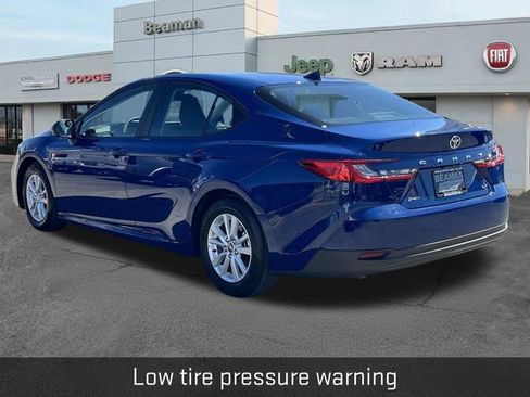 Used 2025 Toyota Camry LE w/ Convenience Package FWD image 5