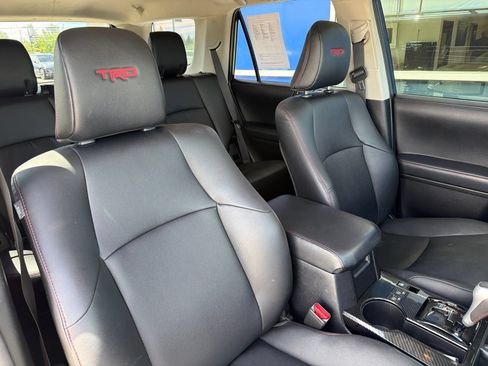 Used 2023 Toyota 4Runner TRD Off-Road Premium w/ Moonroof Package AWD/4WD image 26