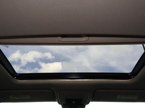 Used 2025 Honda Accord SE image 12