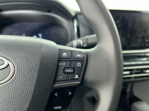 Used 2025 Toyota Camry LE FWD image 13
