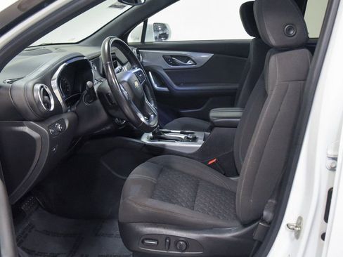 Used 2020 Chevrolet Blazer LT image 2