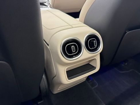 Used 2024 Mercedes-Benz GLC 300 GLC 300 image 40