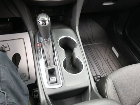 Used 2021 Chevrolet Equinox LT image 11