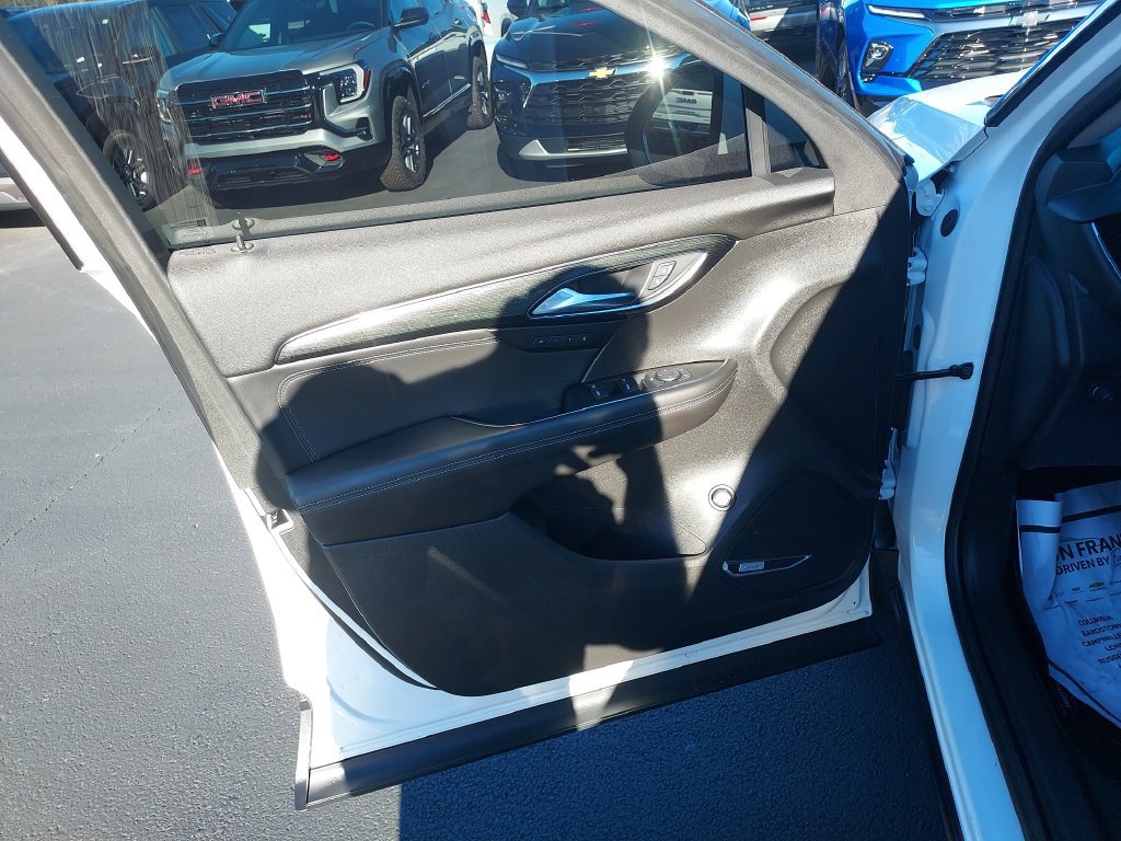 Used 2021 Buick Envision Essence w/ Technology Package I FWD image 12