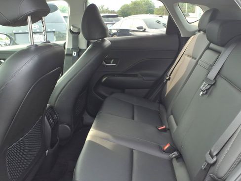 Certified 2024 Hyundai Kona Limited FWD image 17