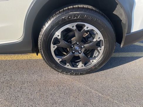 Used 2023 Subaru Crosstrek 2.0i Premium image 9